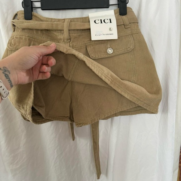 NWT CiCi fashion studio- y2k khaki low rise cargo mini skirt- Large - Picture 7 of 7